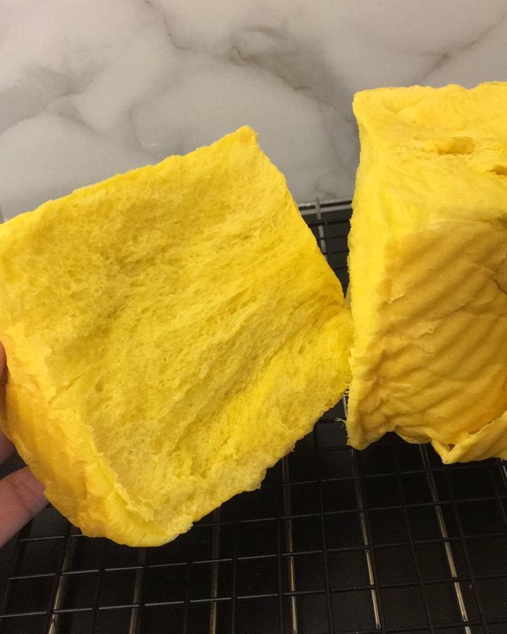 超级绵软拉丝的——牛奶南瓜吐司