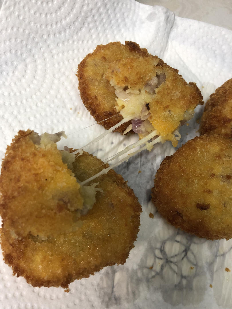 可乐饼 （肉末洋葱土豆饼）