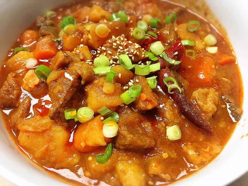 红烧牛肉土豆 （独家秘制）