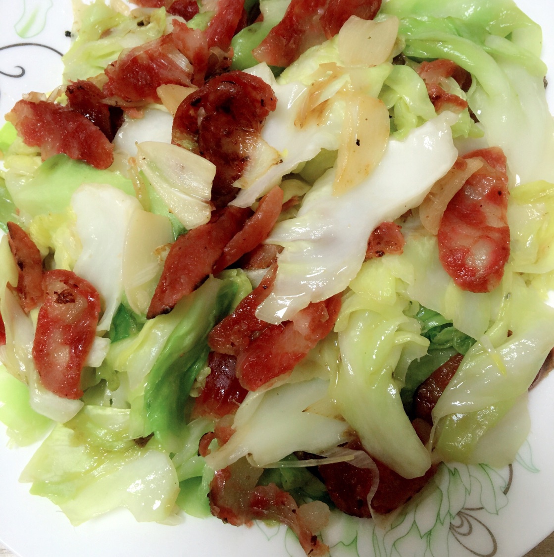 腊肠手撕包菜