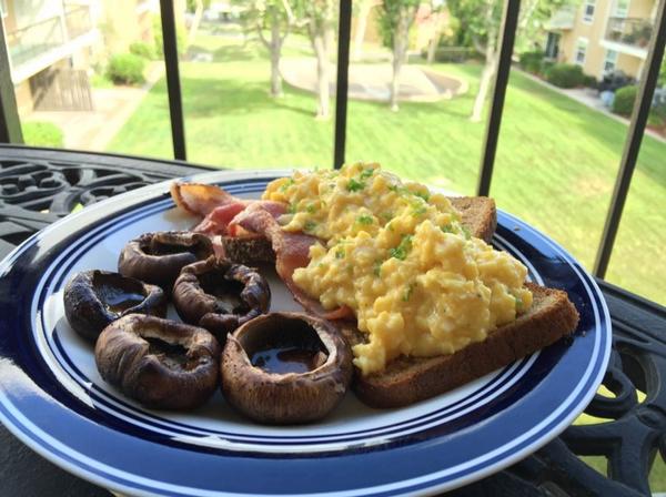 Scrambled Eggs with Smoked Salmon