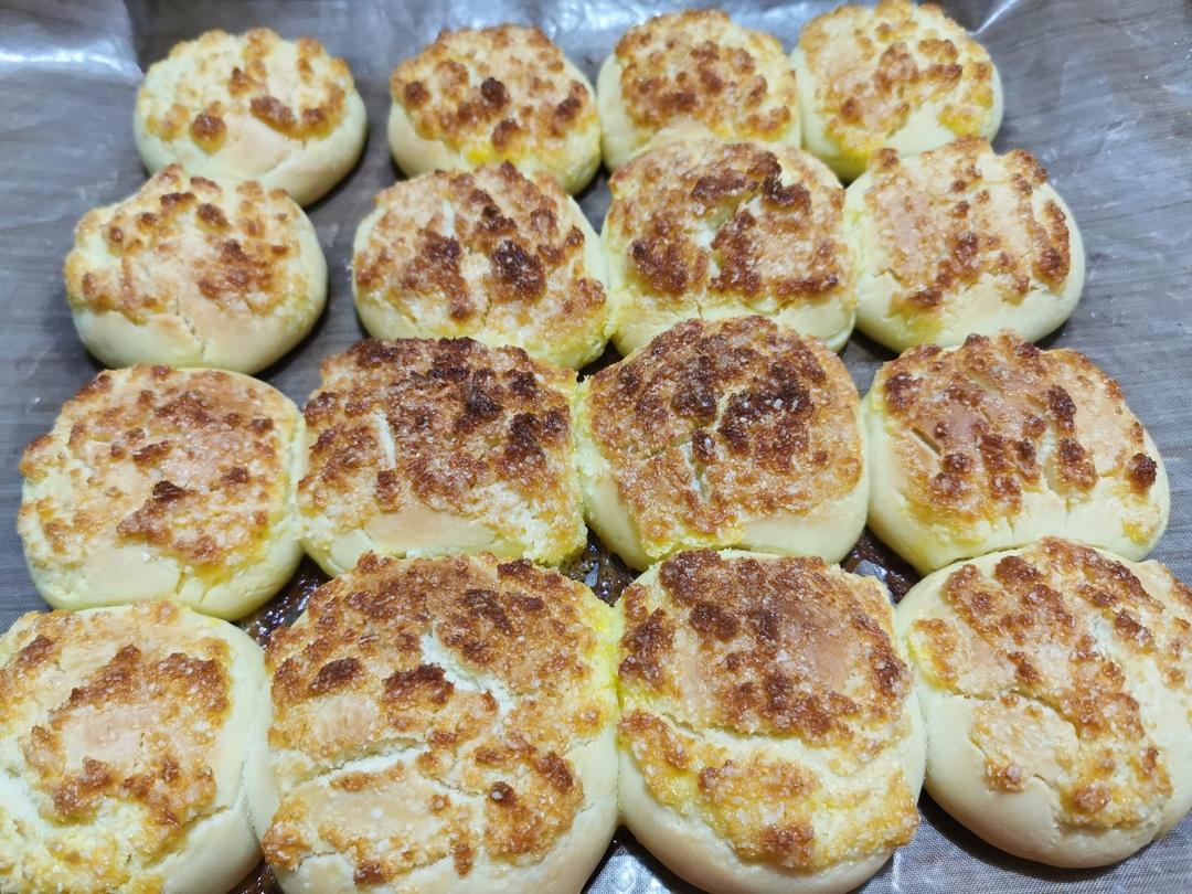 一次发酵同样松软的椰蓉小面包