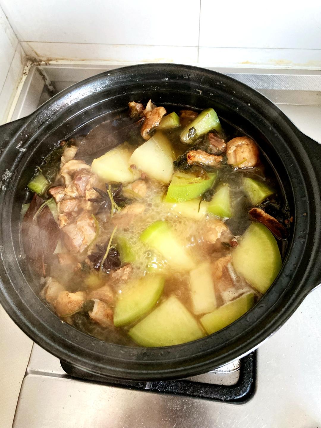 羊肉炖白萝卜