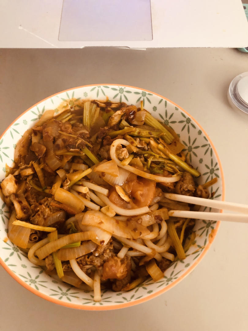 歹歹的新疆炒米粉