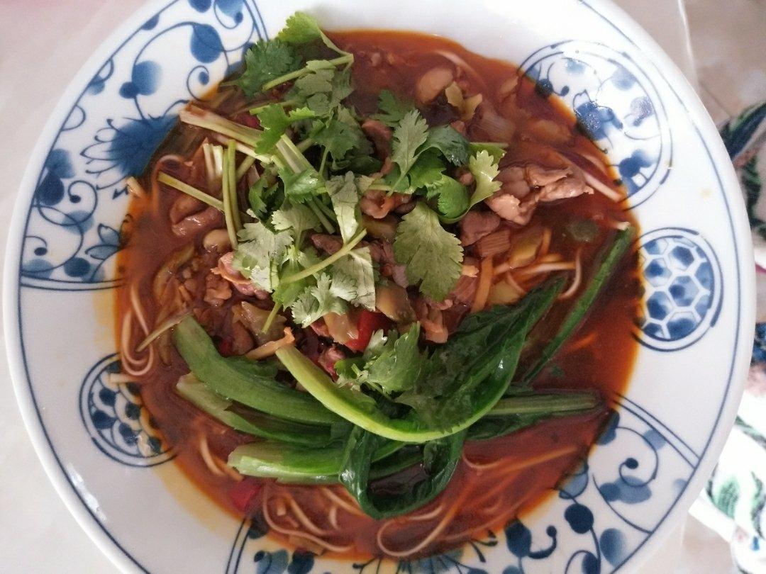 香辣榨菜肉丝面
