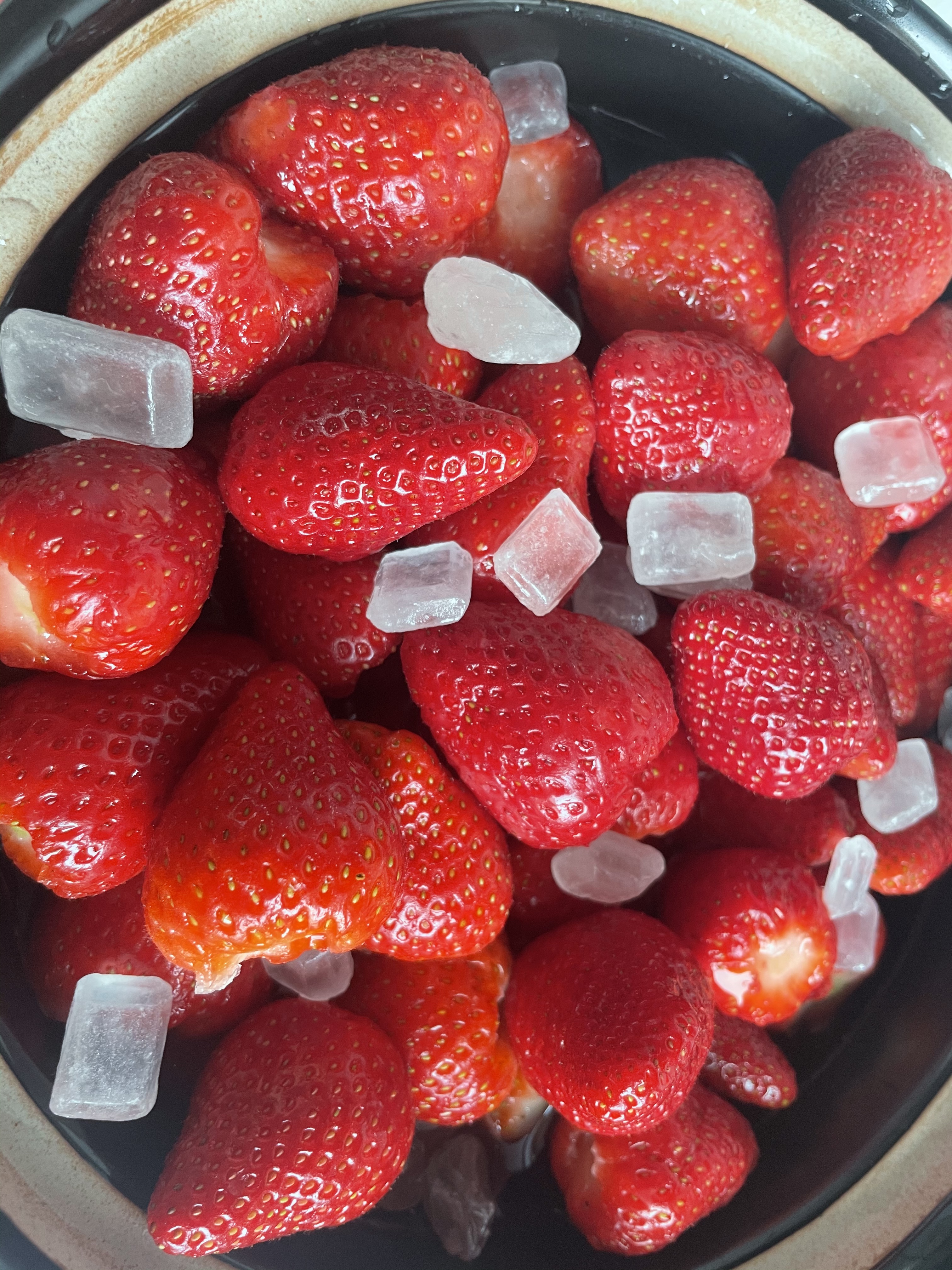 草莓罐头～的做法