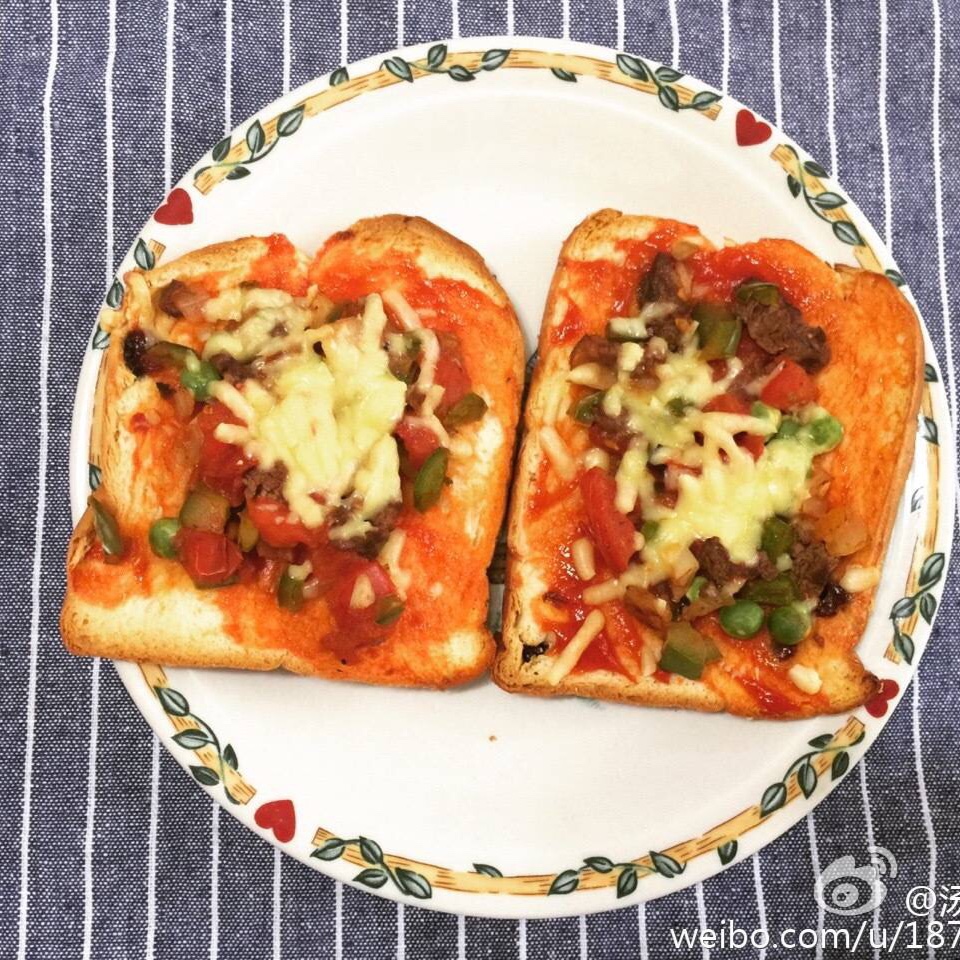 吐司太阳蛋披萨