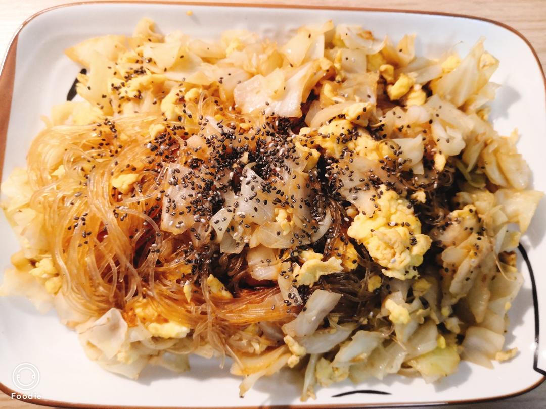 鸡蛋粉丝炒包菜