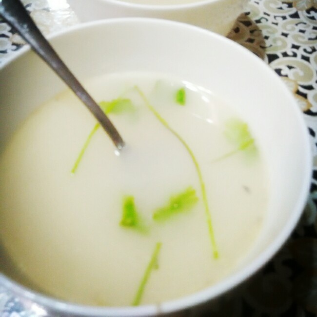 鲫鱼豆腐汤