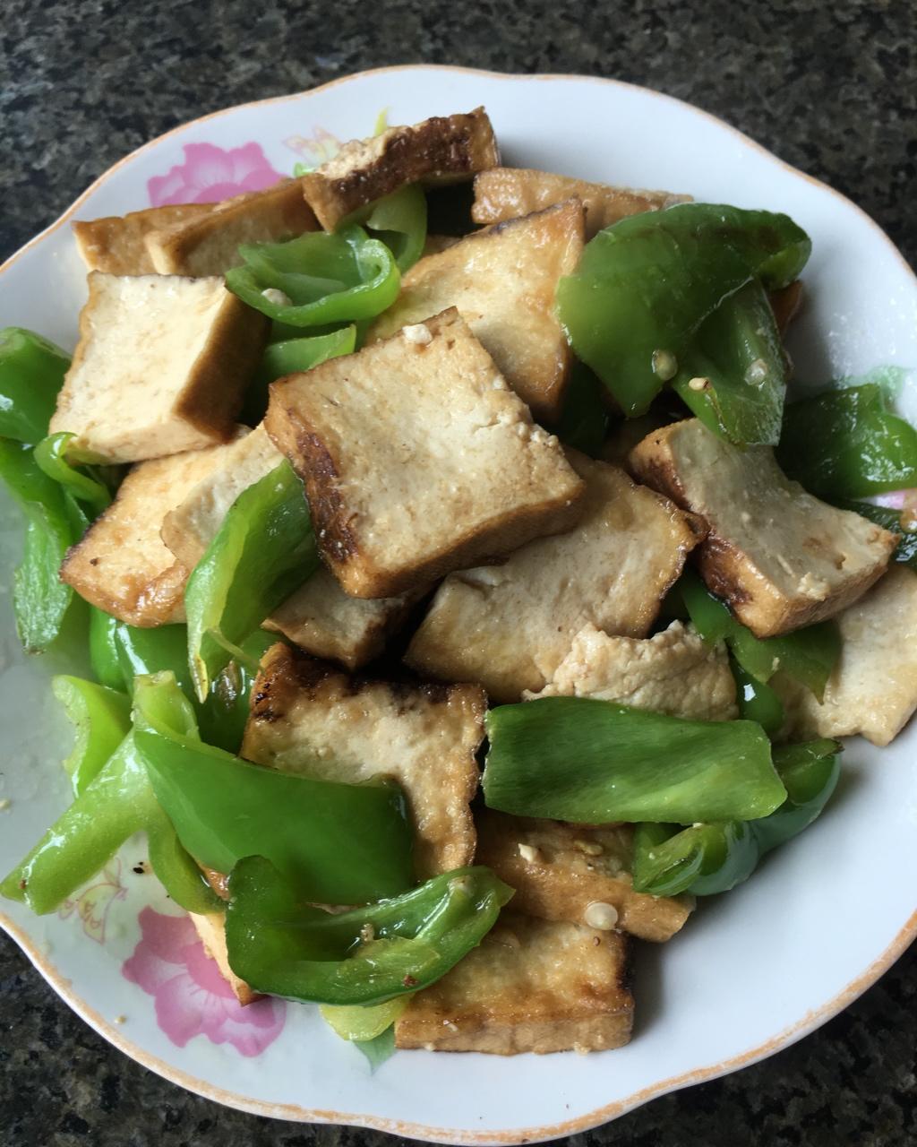 青椒烘豆腐