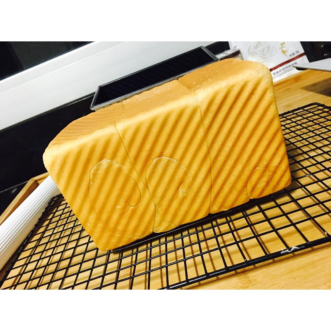 基础面包制作 Basic Bread (Loaf&Roll)