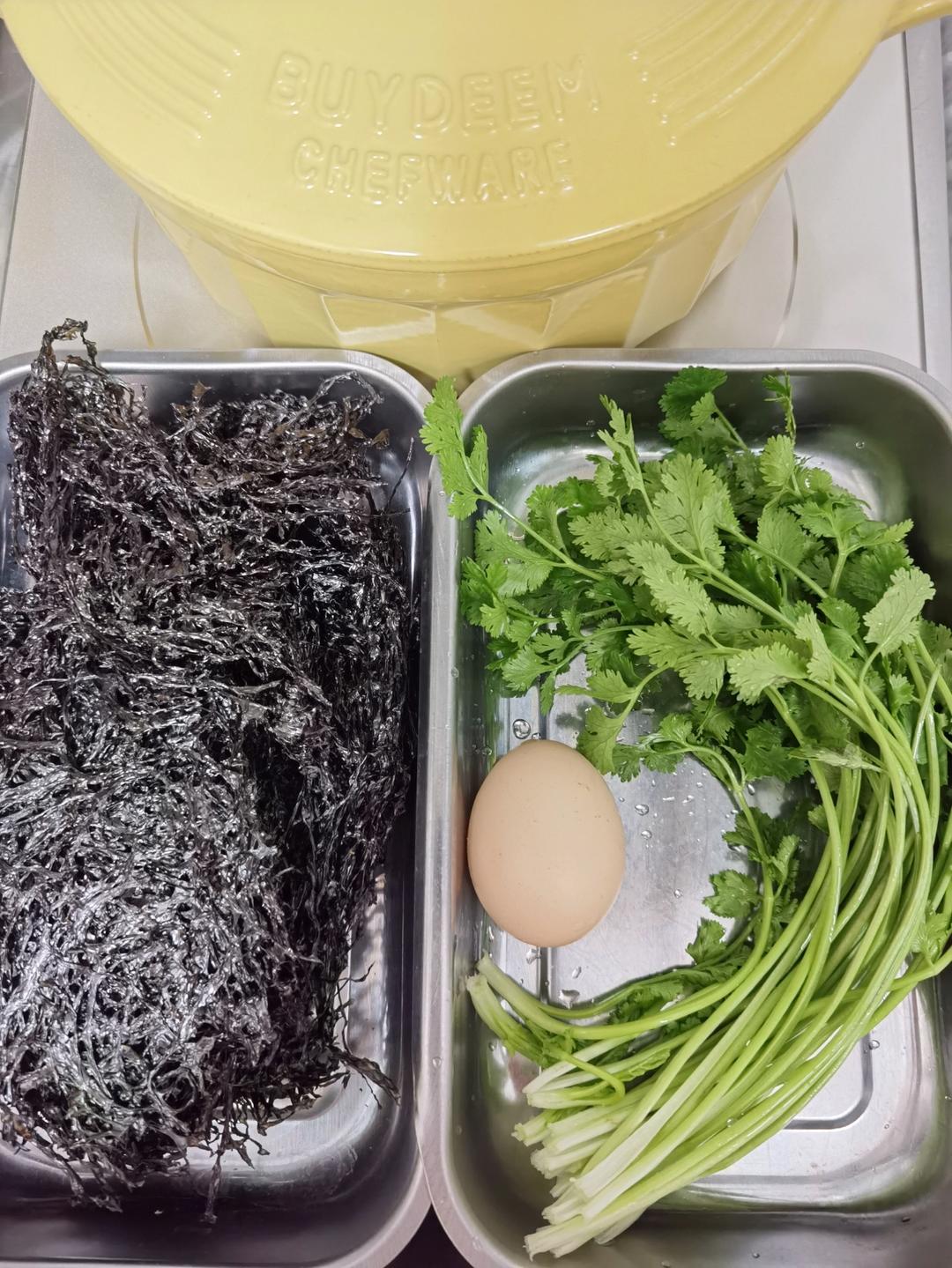 鲫鱼萝卜汤【10月北鼎珐琅锅食谱】