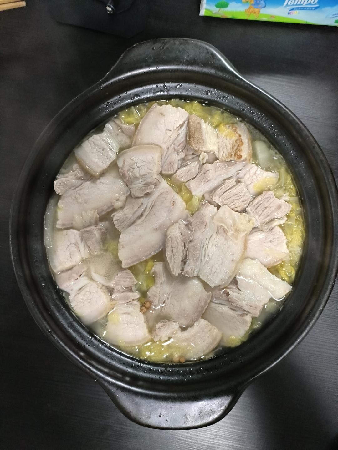酸菜汆白肉