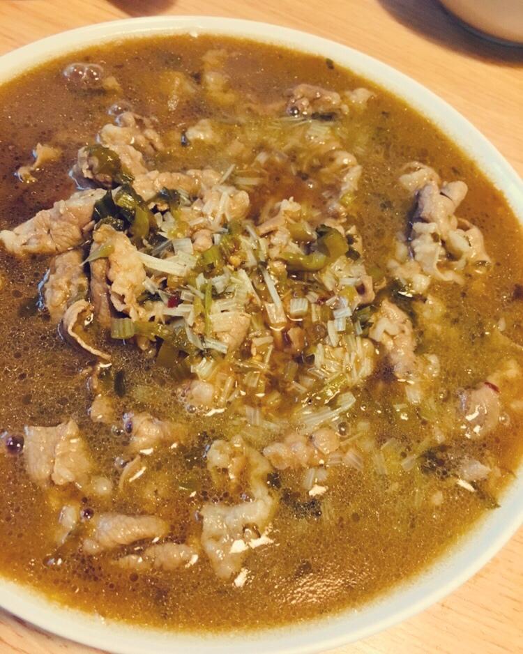 酸汤盐池滩羊肉卷