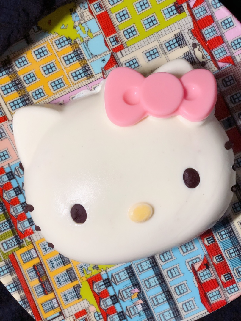 《Tinrry+》超顺滑奶香浓郁的Kitty酸奶芝士慕斯蛋糕