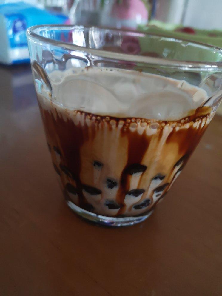 《Tinrry+》缺材料？学一下这个简易又好喝的焦糖奶茶
