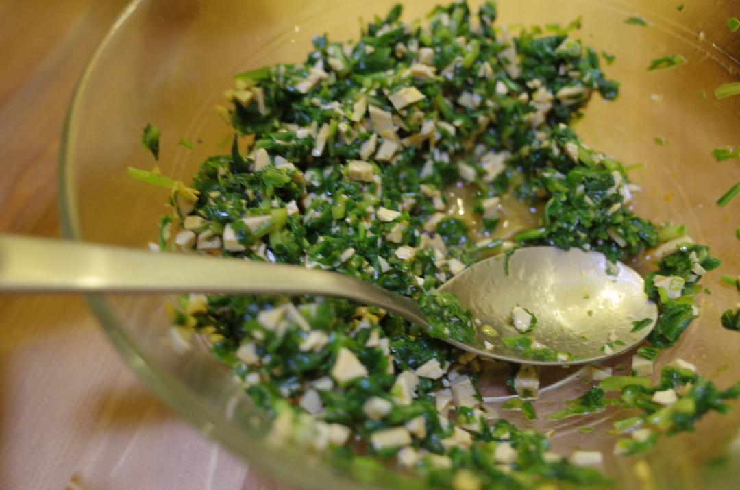 凉拌香干马兰头