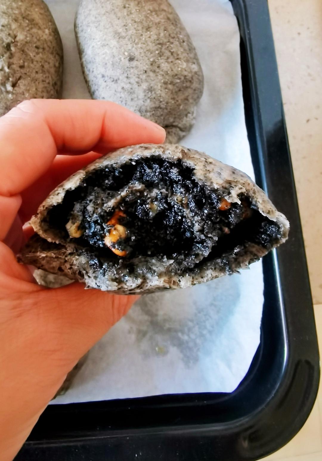 香，真香，太香了！真免揉，黑芝麻核桃软欧包