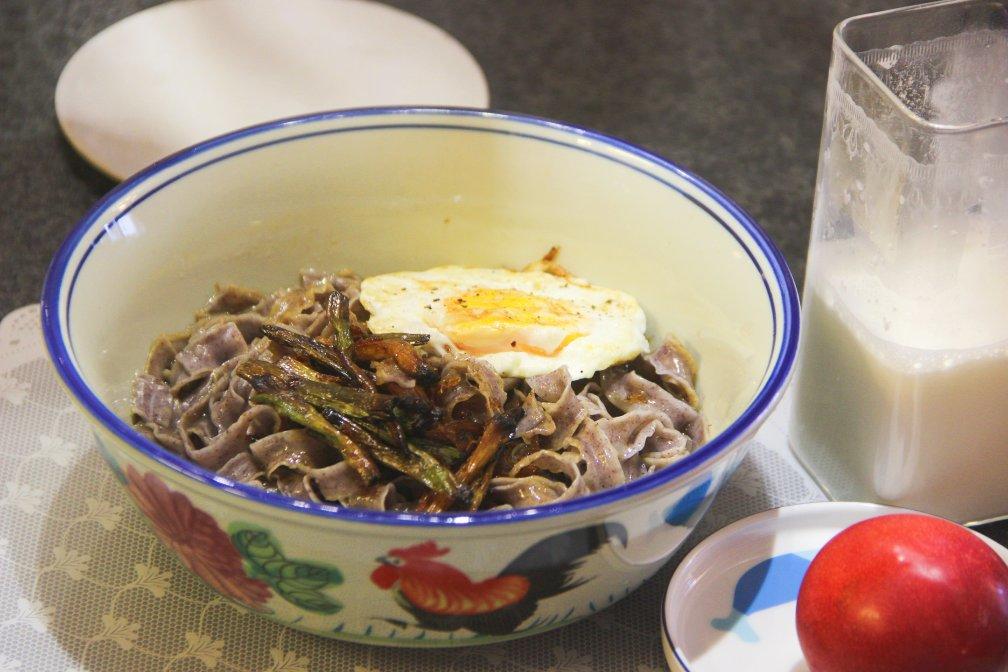 老上海本帮开洋葱油拌面｜太太乐鲜鸡汁食谱