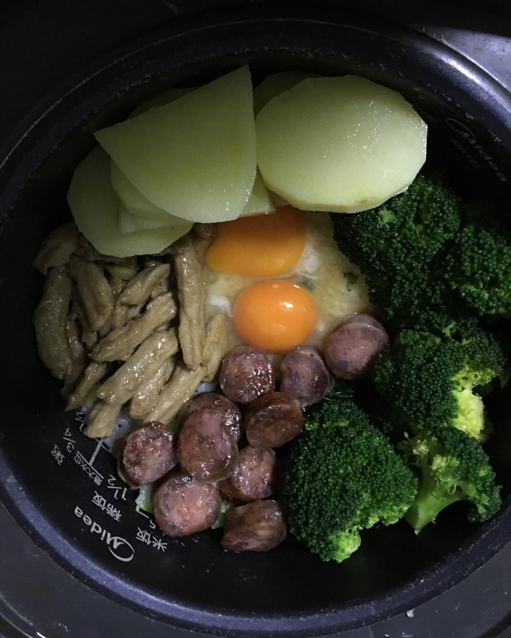 电饭锅煲仔饭