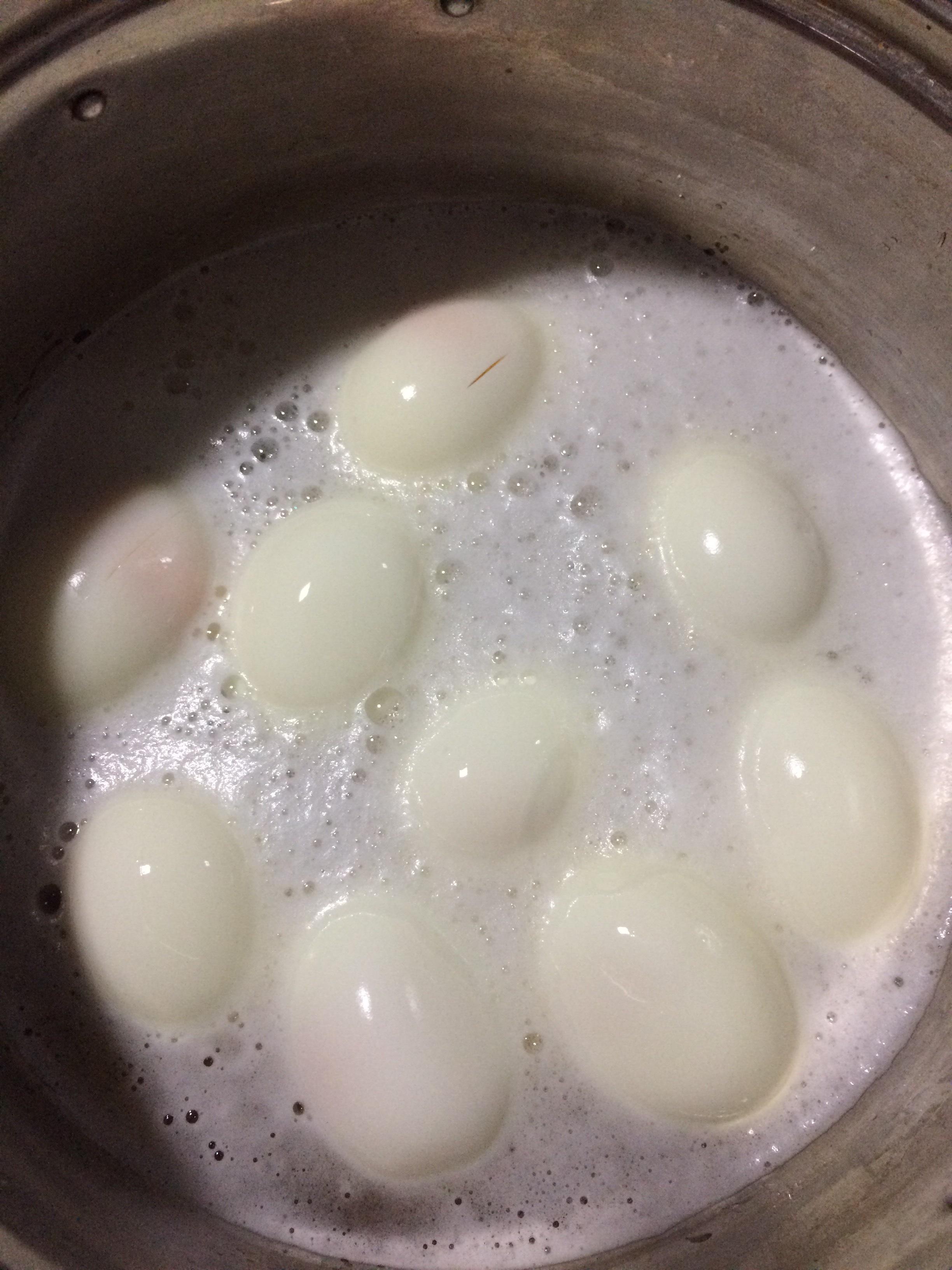 乡巴佬卤鸡蛋的做法 步骤4