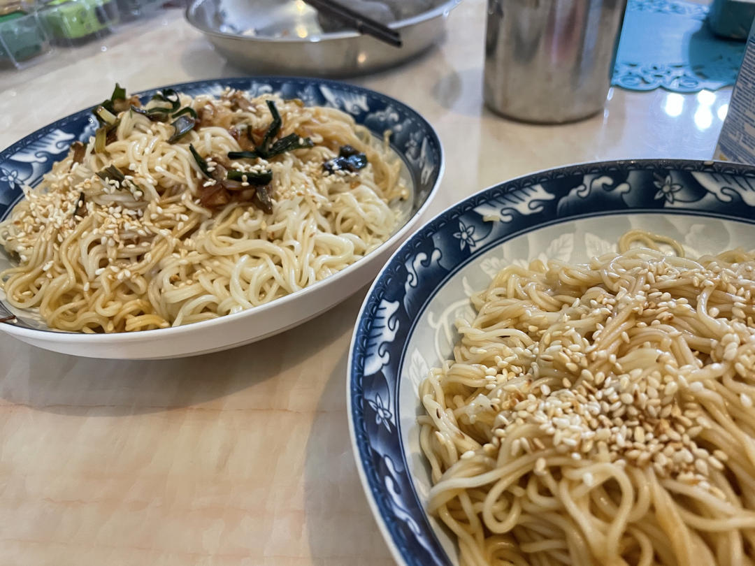 10分钟搞定的一碗葱油拌面