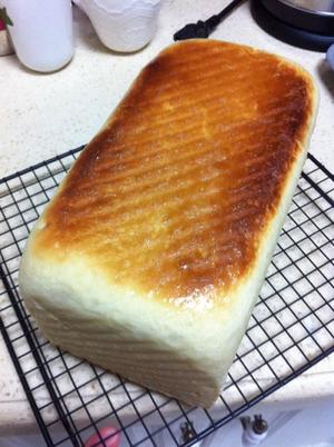 cc厨房の蜂蜜牛奶面包的做法 步骤1