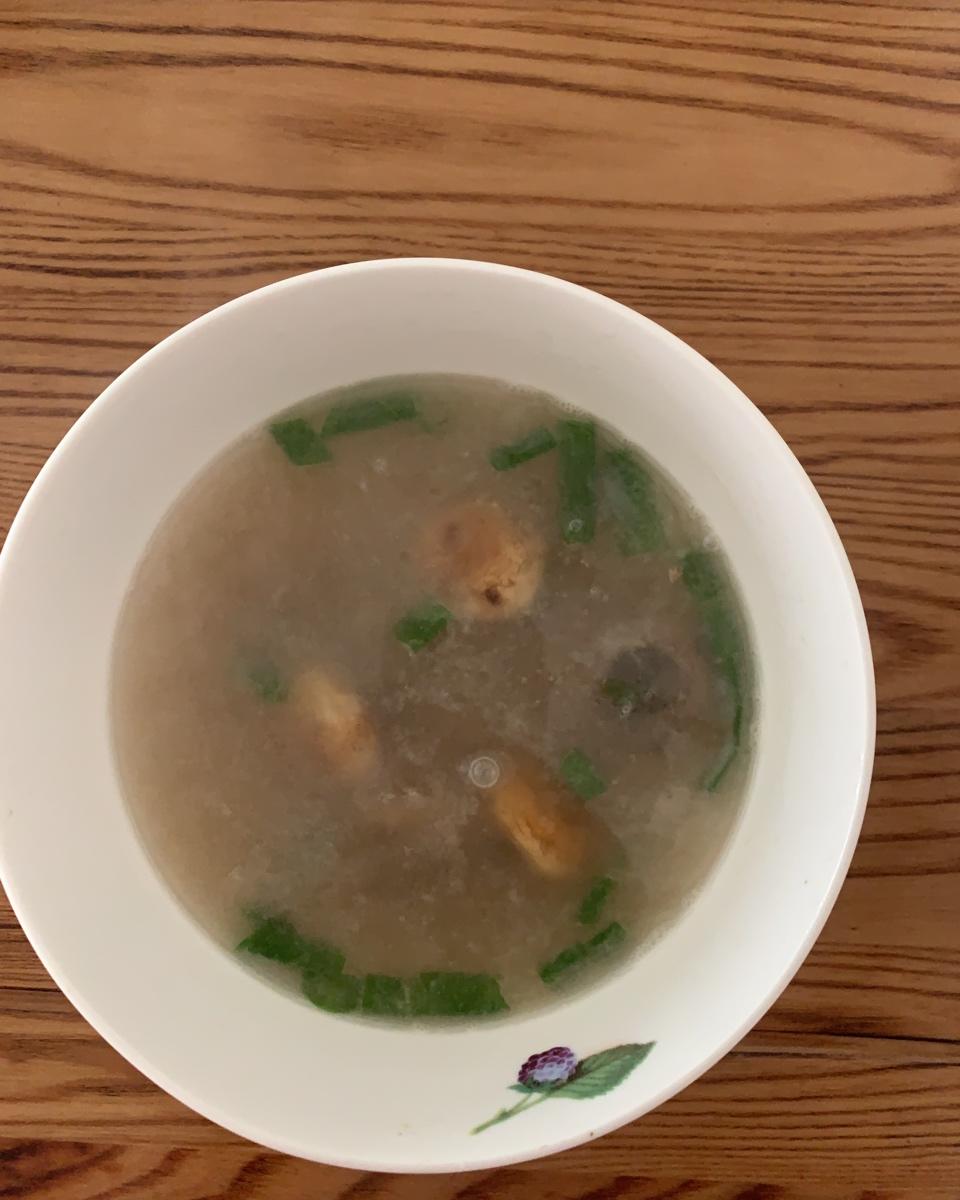 鲜掉眉毛口蘑汤