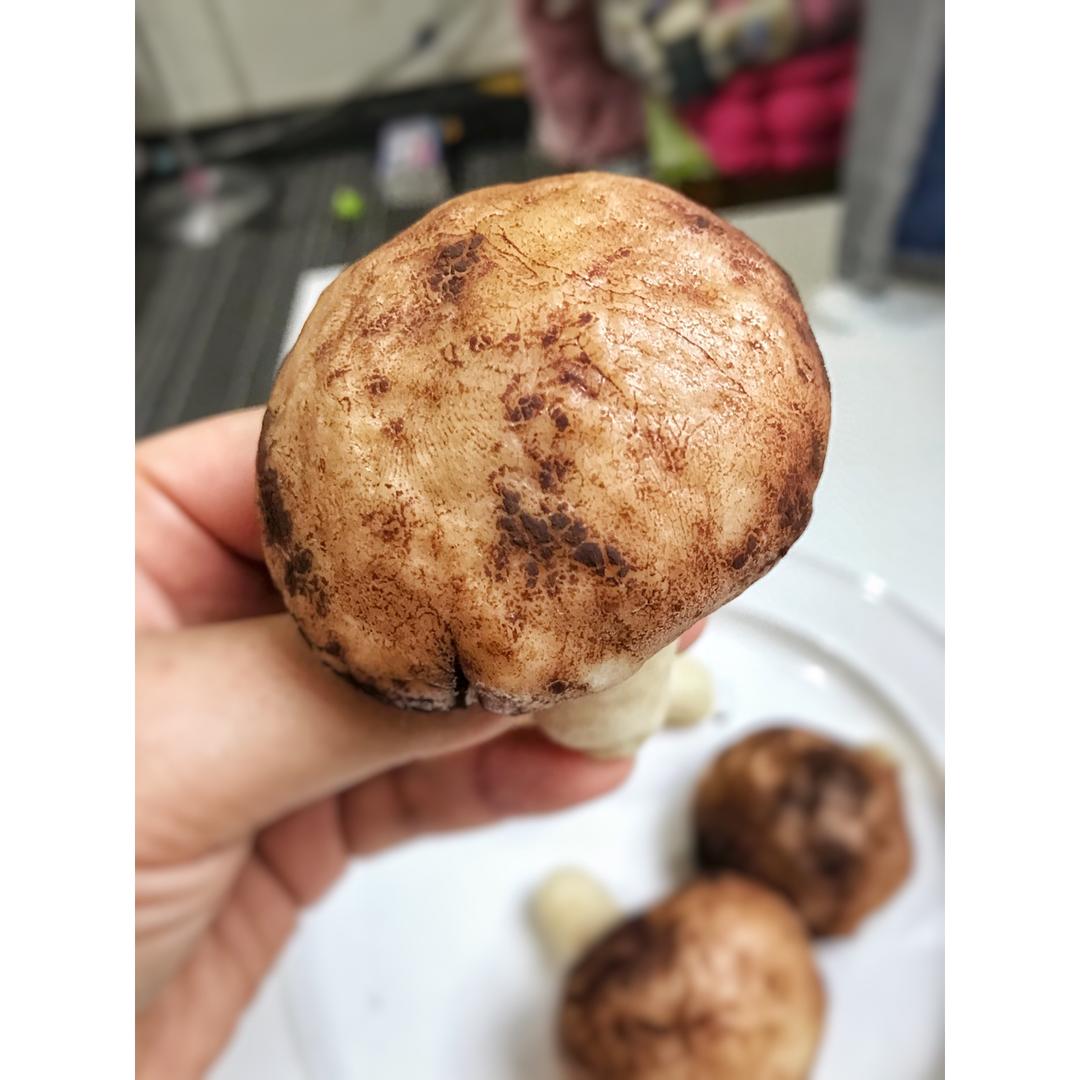 让我们红尘作伴，吃的白白胖胖~ 吃吃吃。