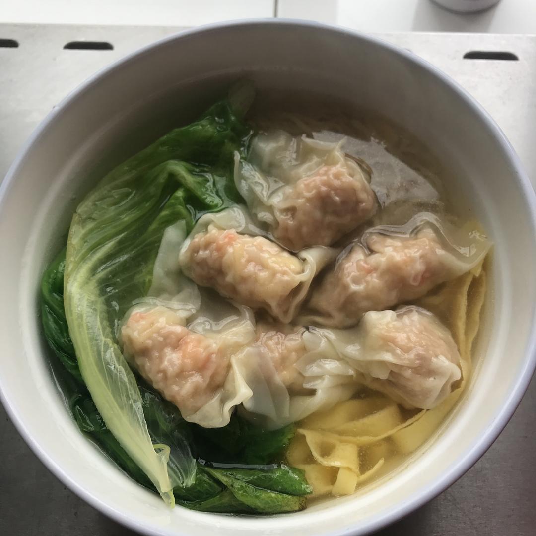 经典港式鲜虾云吞面