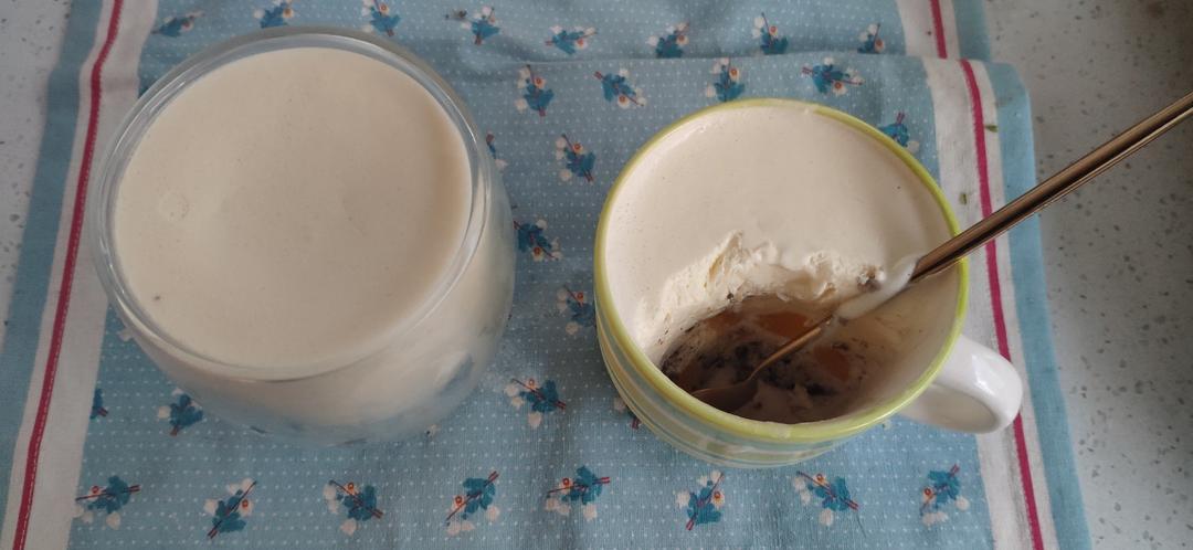 消耗淡奶油之超级简单的美味冰淇淋（附麦旋风做法）