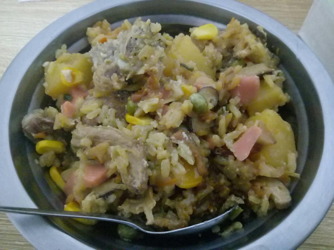 土豆焖饭（电饭锅版）