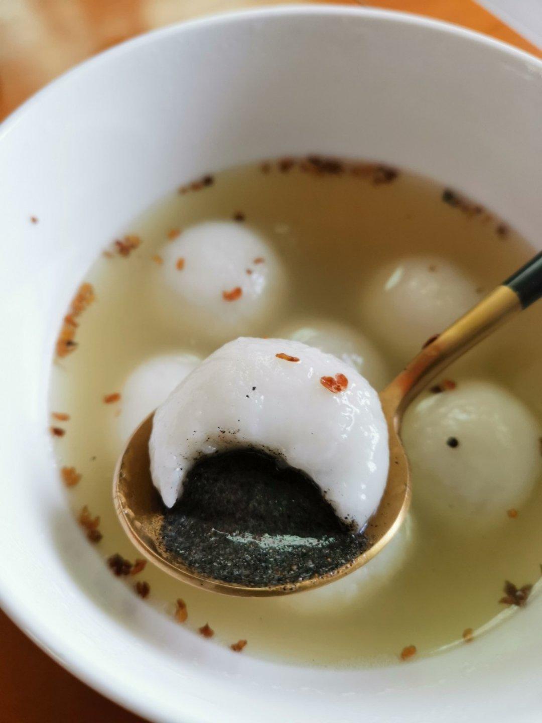 谨言0713做的红糖椰汁年糕&流沙黑芝麻汤圆&心太软