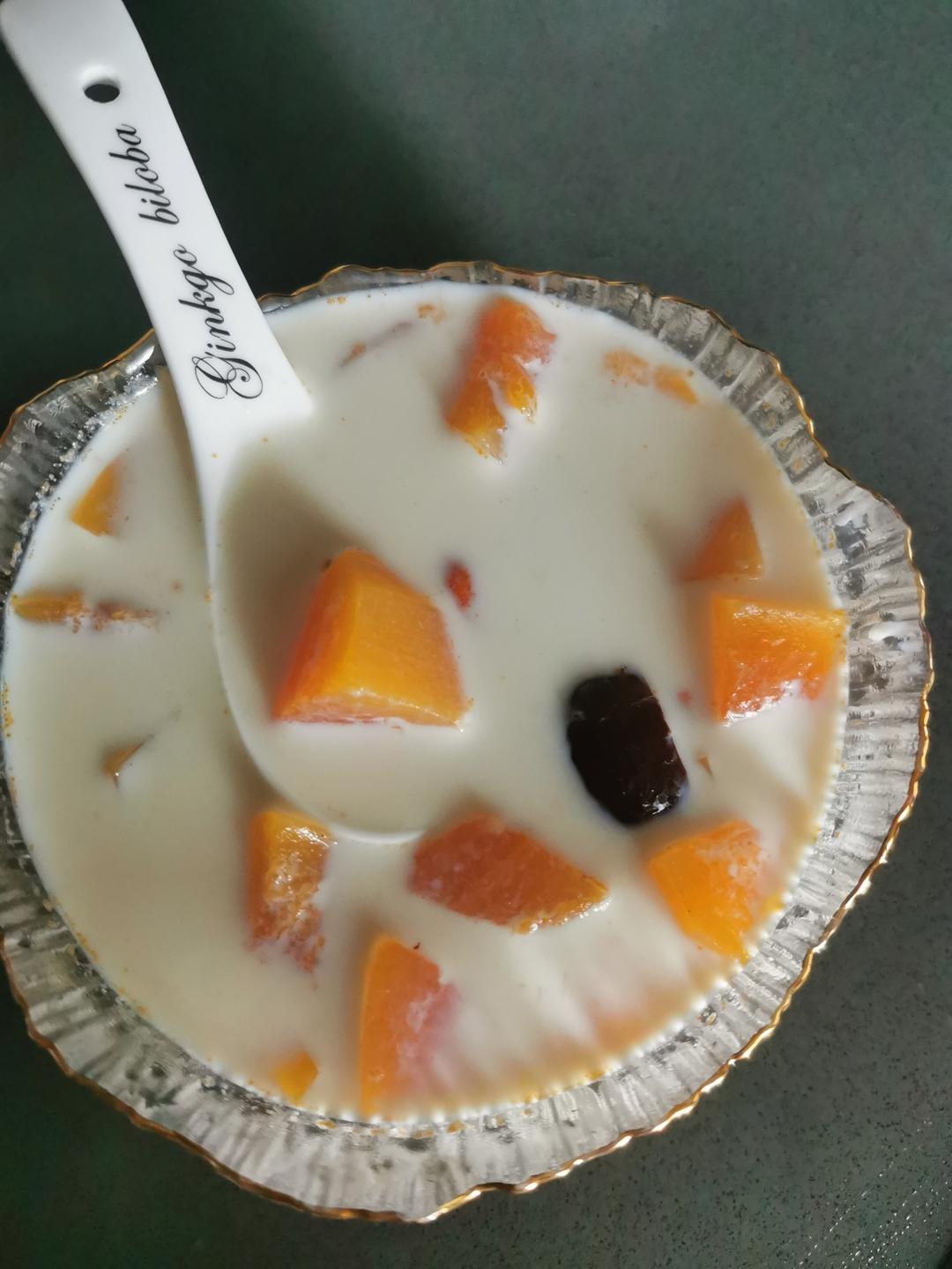 自制木瓜炖牛奶| 滋补养颜能喝出来牛奶肌哦