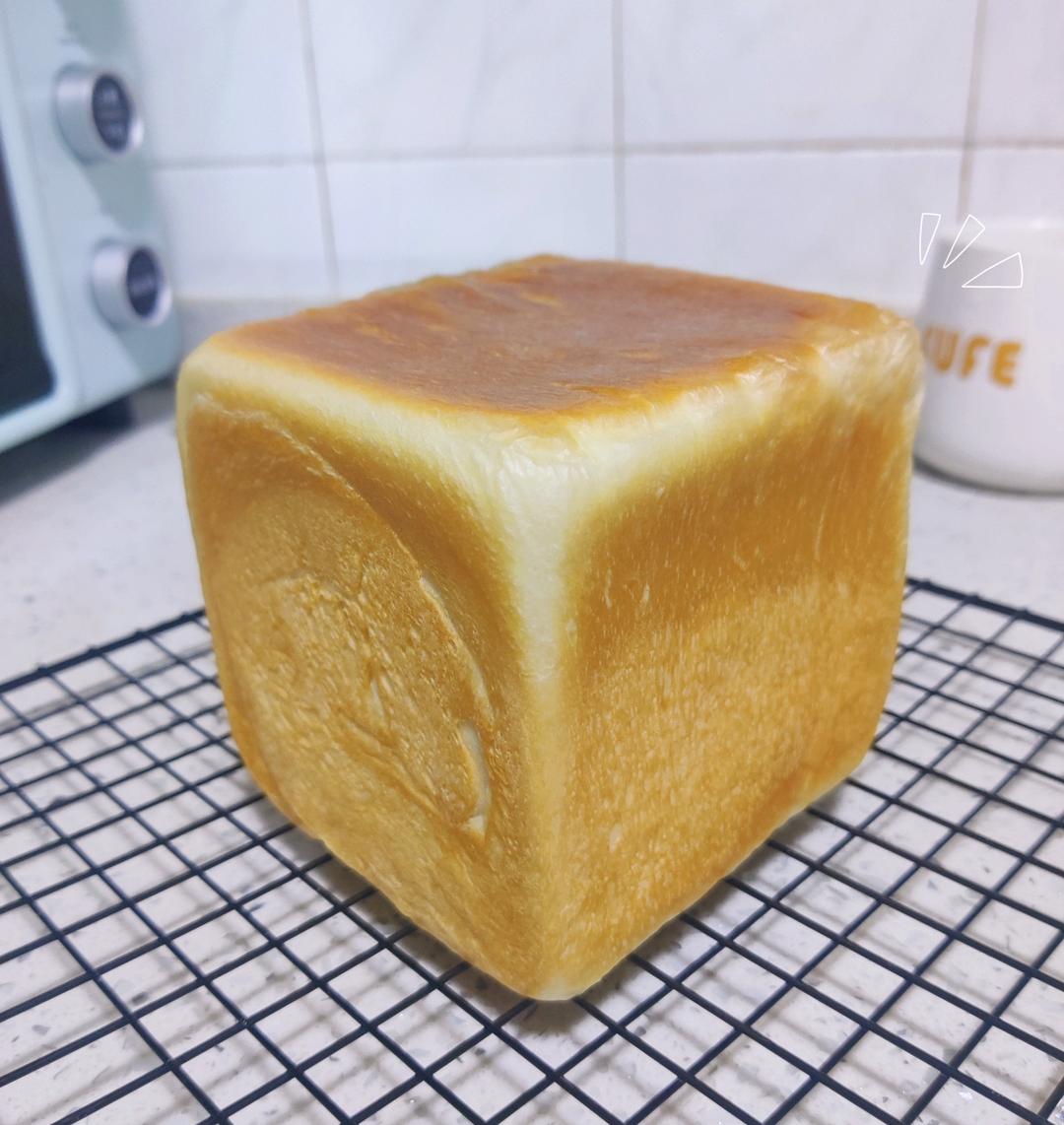 好松软好可口的“醇熟牛奶吐司”，想知道是怎么做的吗？