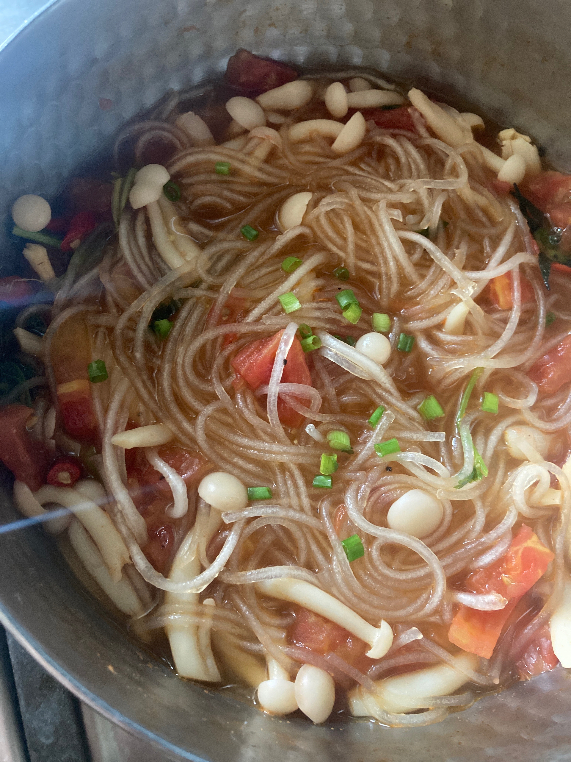 减肥减脂餐  番茄白玉菇汤