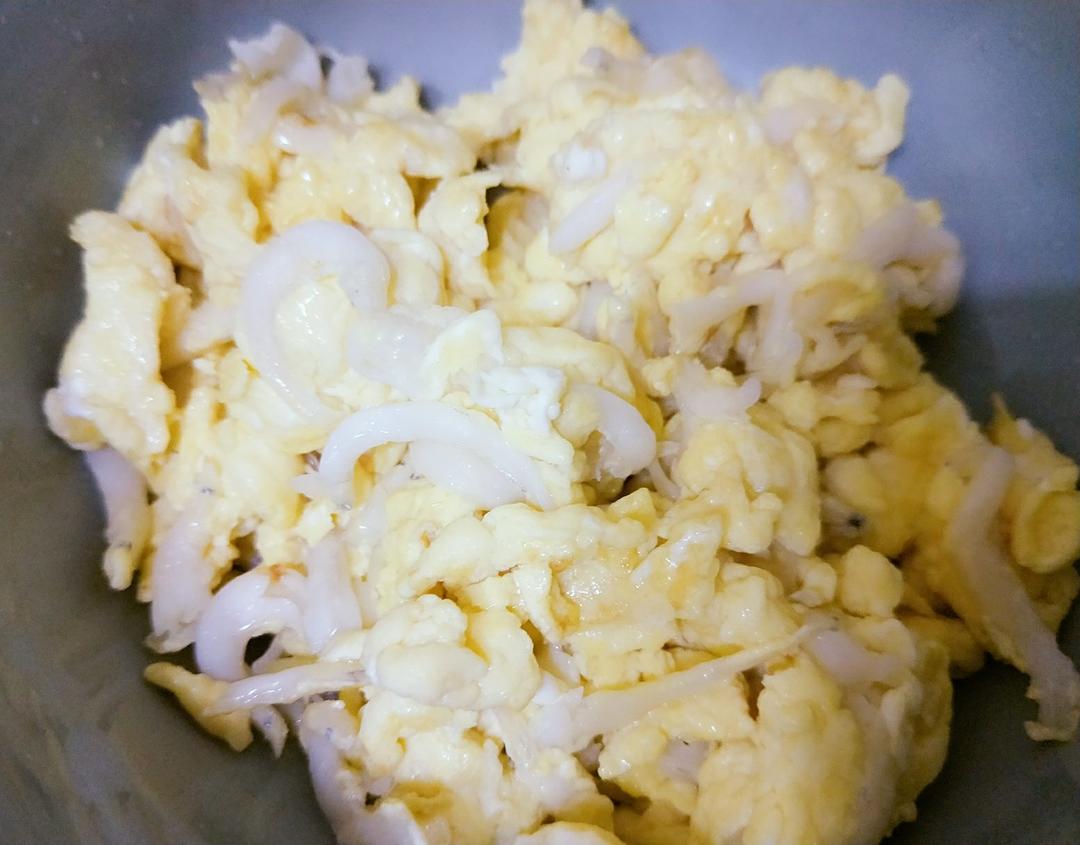 银鱼炒蛋