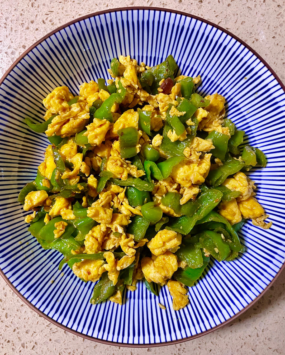 青椒炒鸡蛋 简单好吃下饭——中式一日三餐（二百八十）