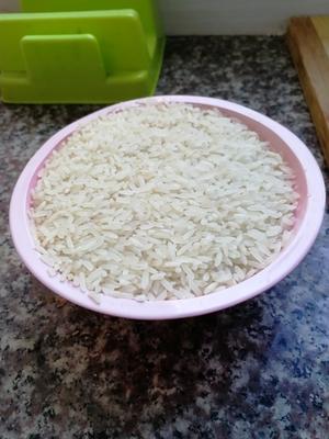 宿舍小电锅煮米饭的做法 步骤1