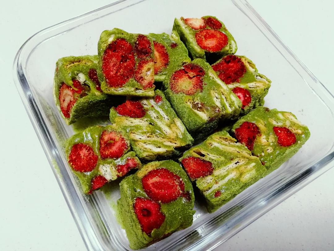 抹茶草莓干雪花酥的做法