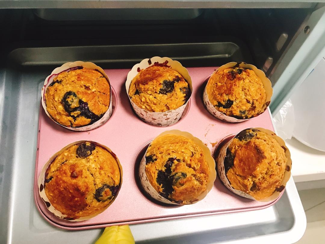 健康版蓝莓全麦燕麦玛芬