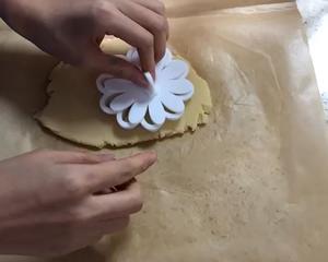 翻糖向日葵棒棒糖饼干的做法 步骤7