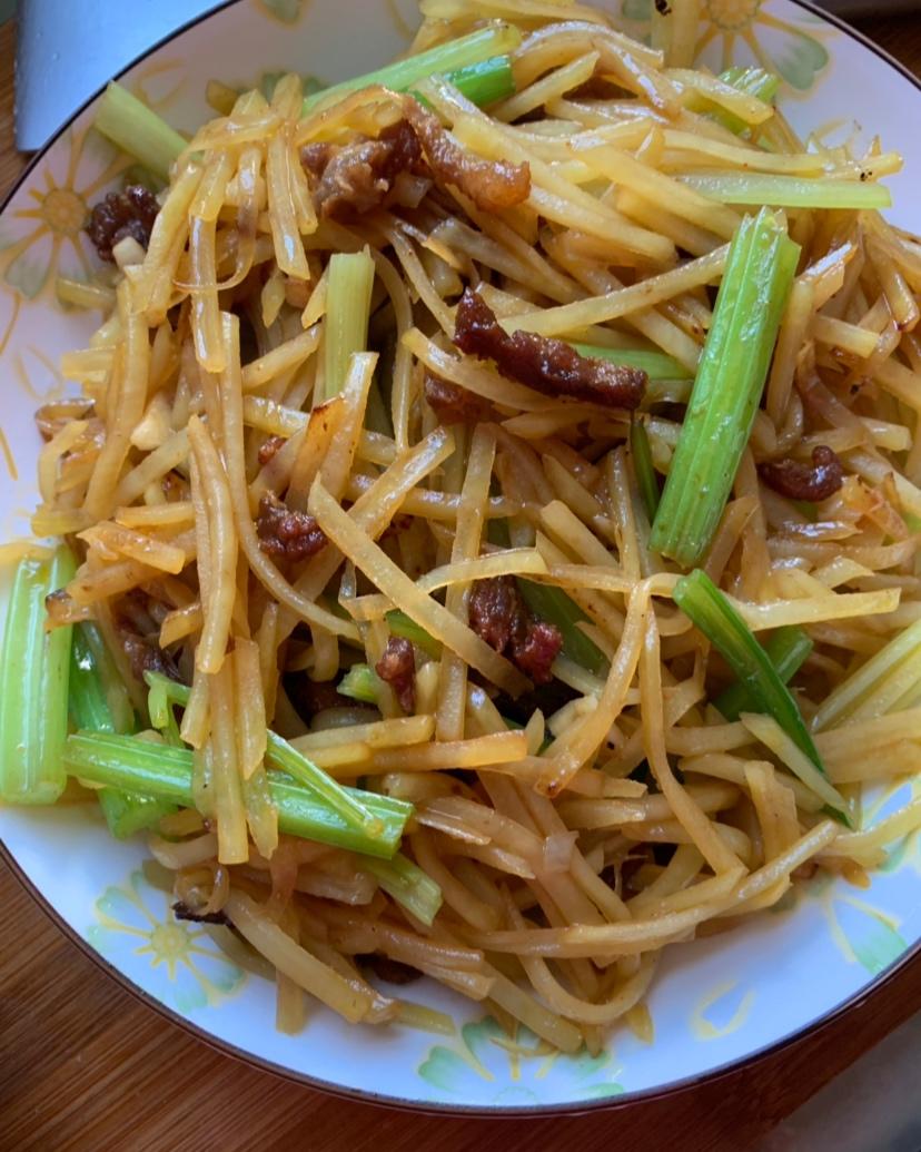 芹菜炒土豆丝