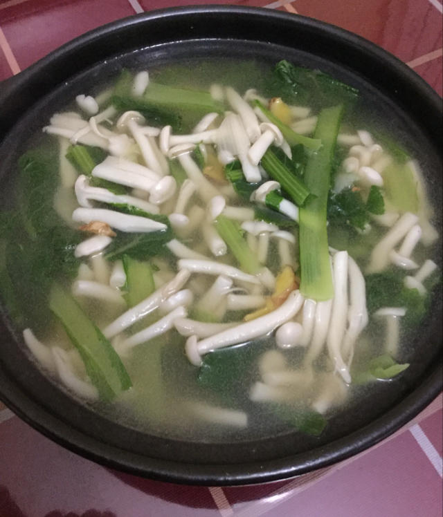 菠菜白玉菇汤