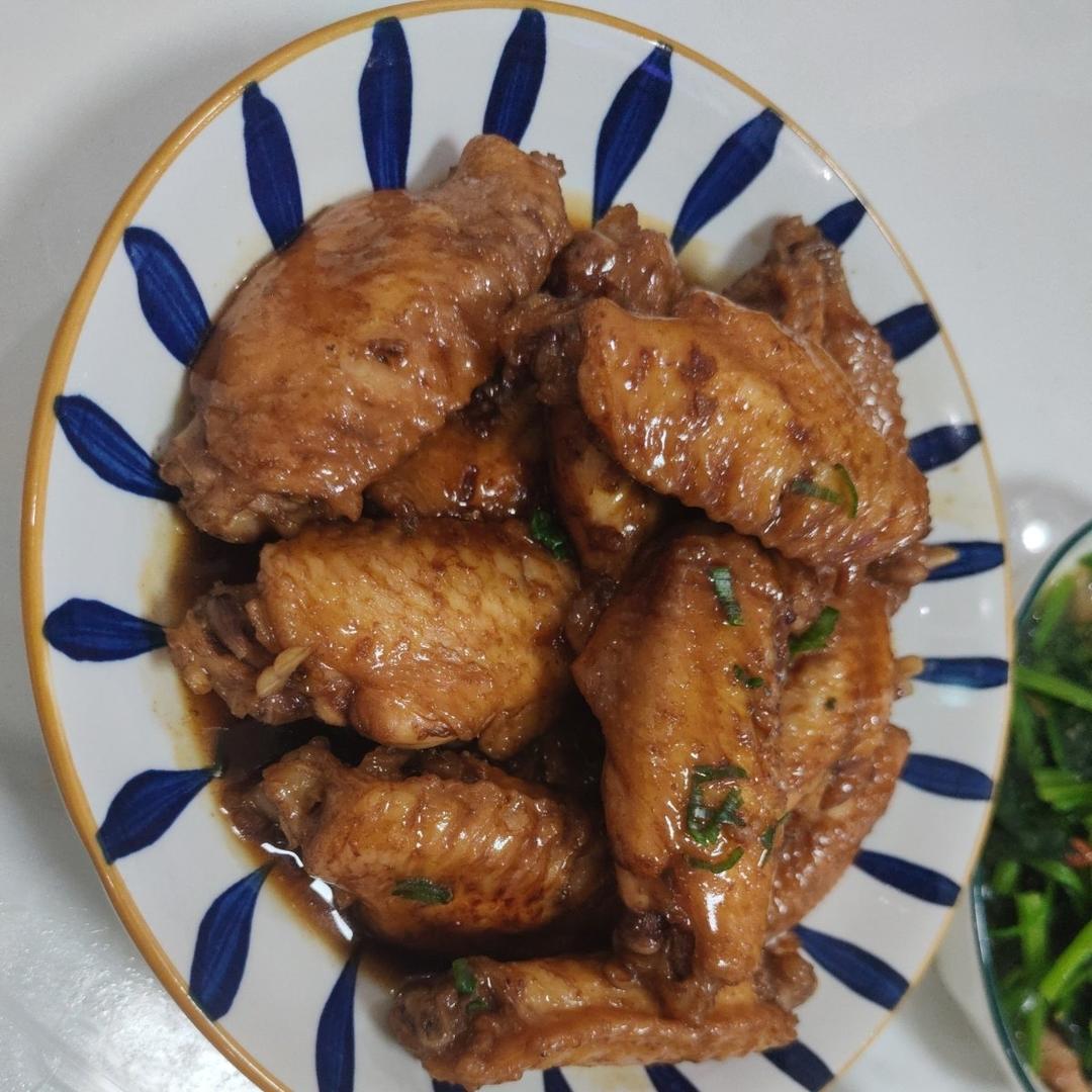 厨师长教你：“可乐鸡翅”的家常做法，味道鲜嫩可口，先收藏起来