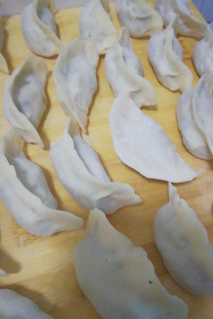猪肉芹菜水饺