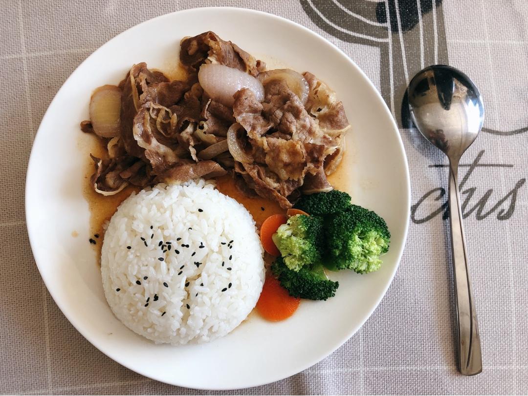 “吉野家”肥牛饭