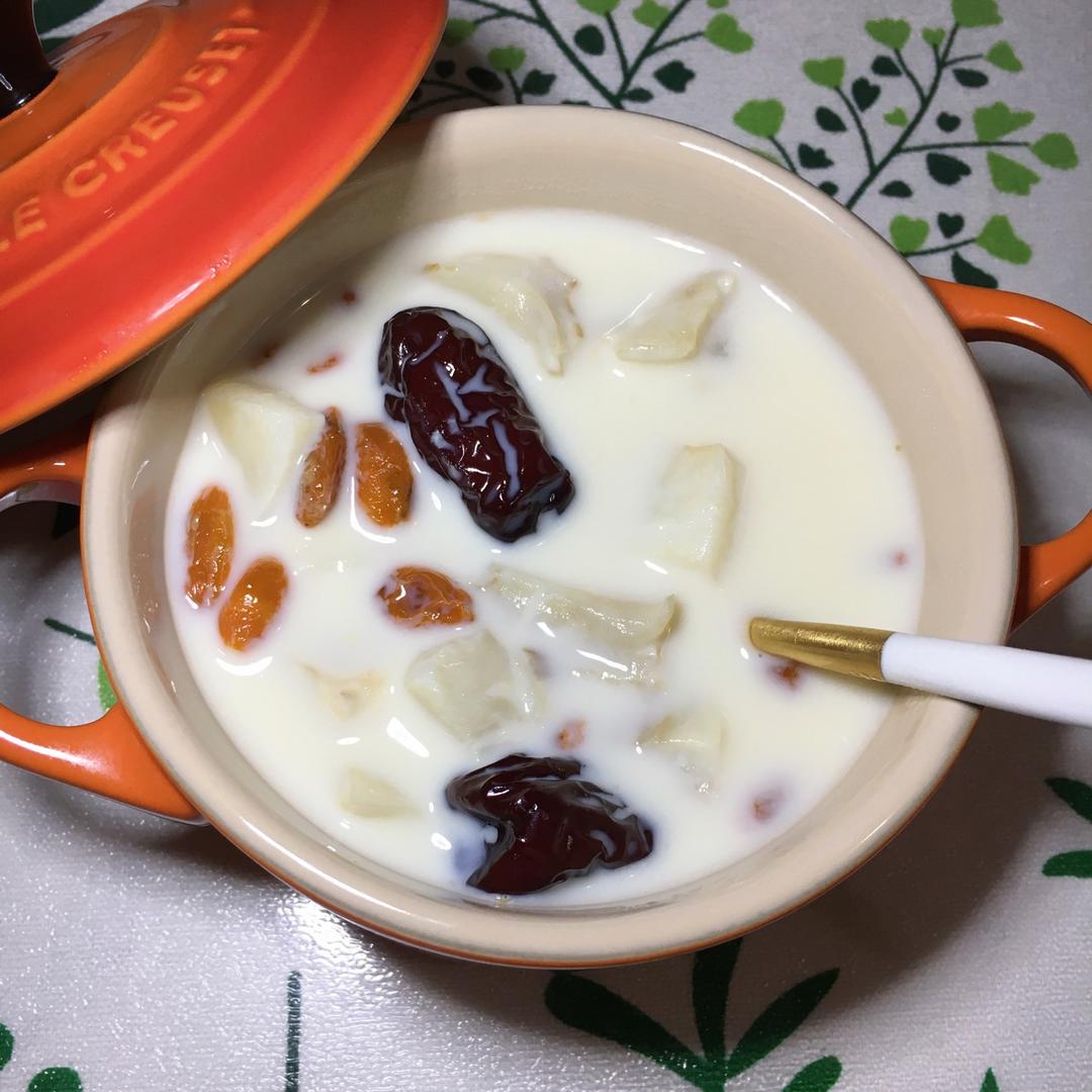 牛奶炖鱼胶