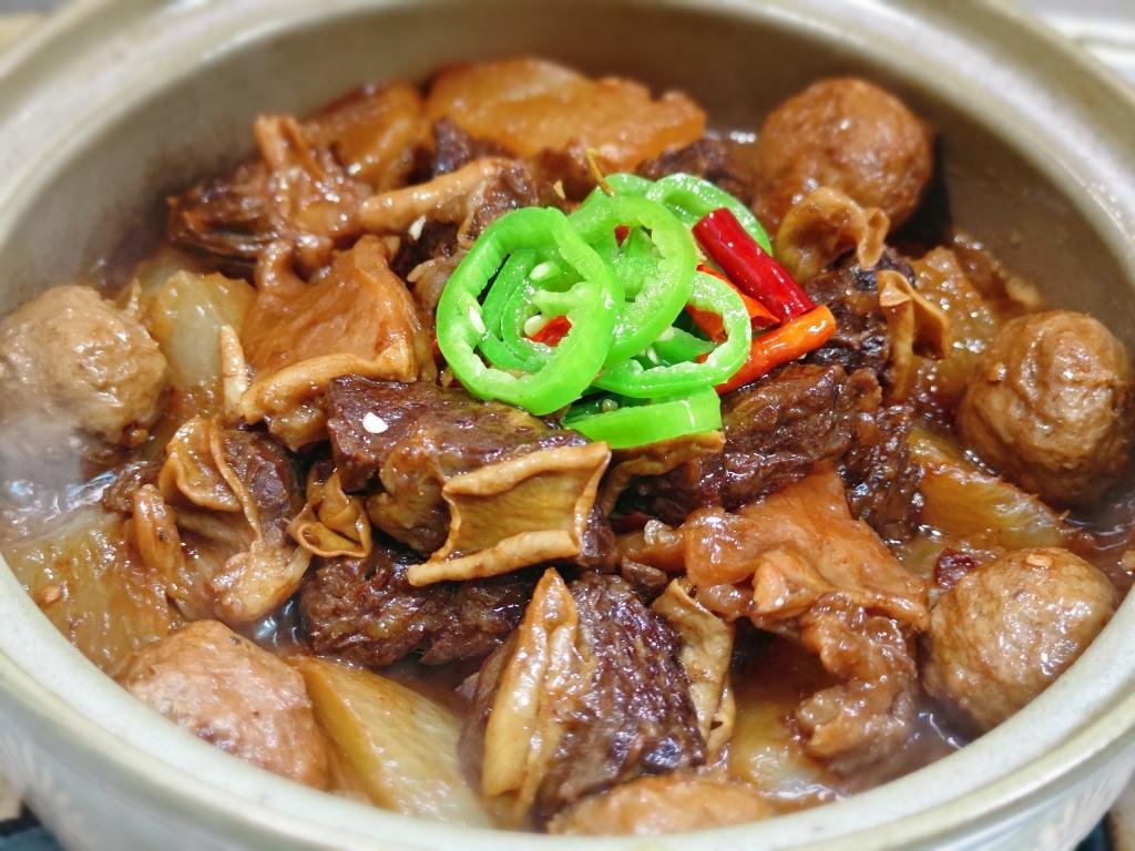 萝卜牛腩煲