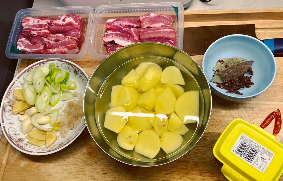 土豆炖排骨